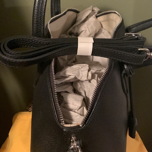 Designer Genuine Black Crossbody Bag, used once, in very good condition. - Picture 5 of 13